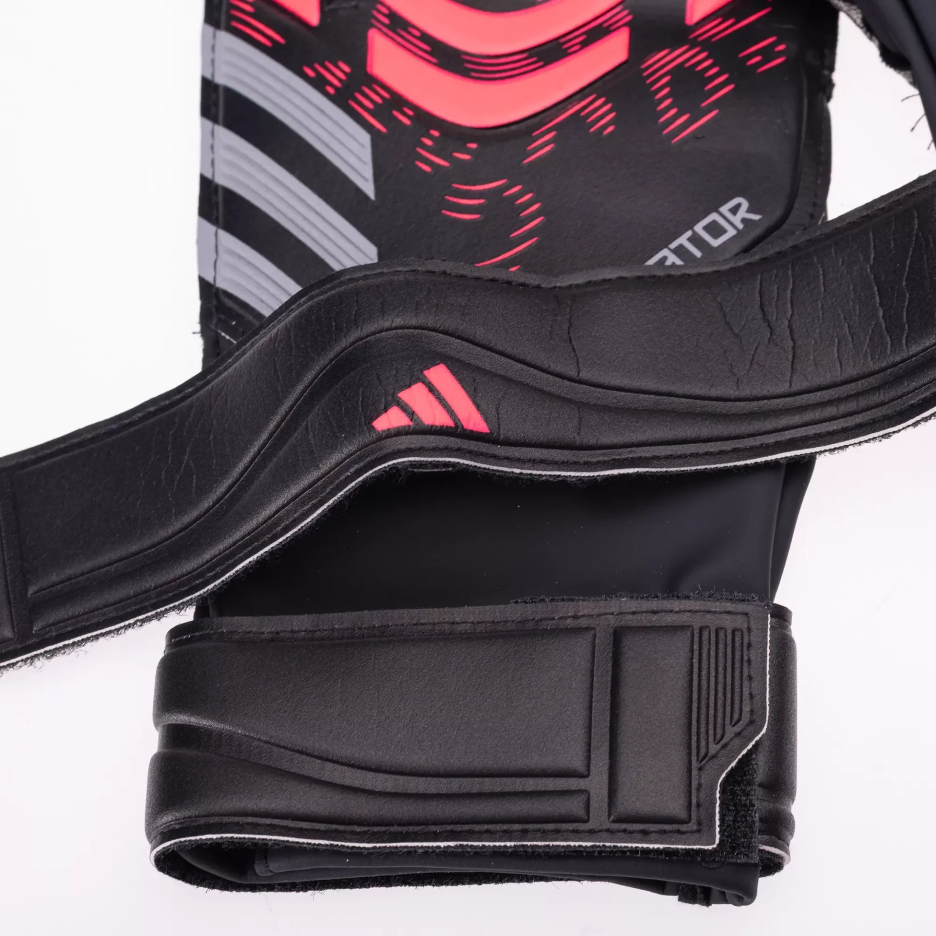 adidas Predator Training GK Gloves - Image 4