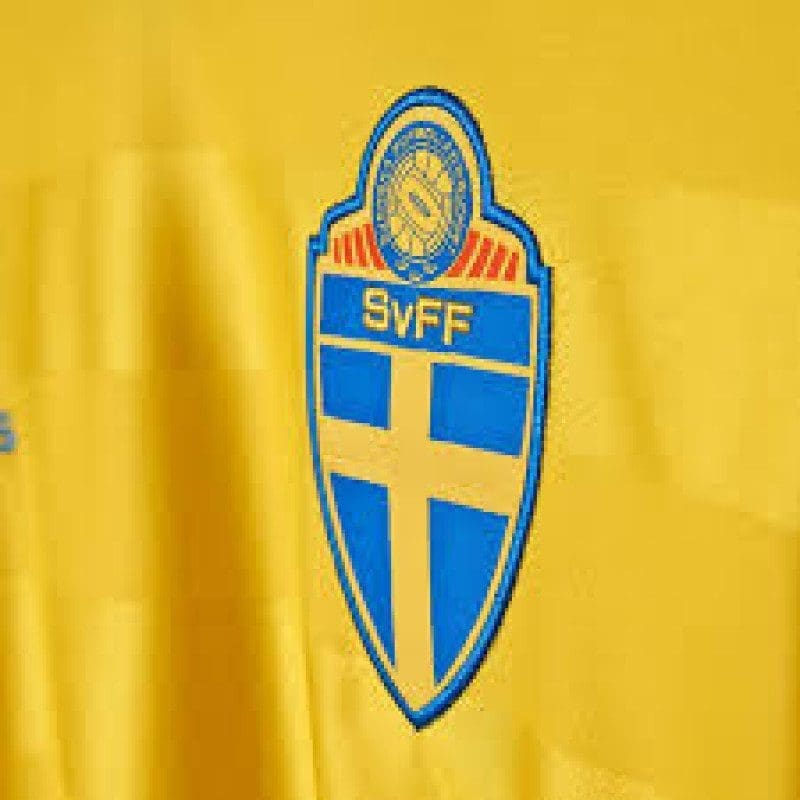 adidas Sweden Home Youth Jersey Euro 2016 - Image 3