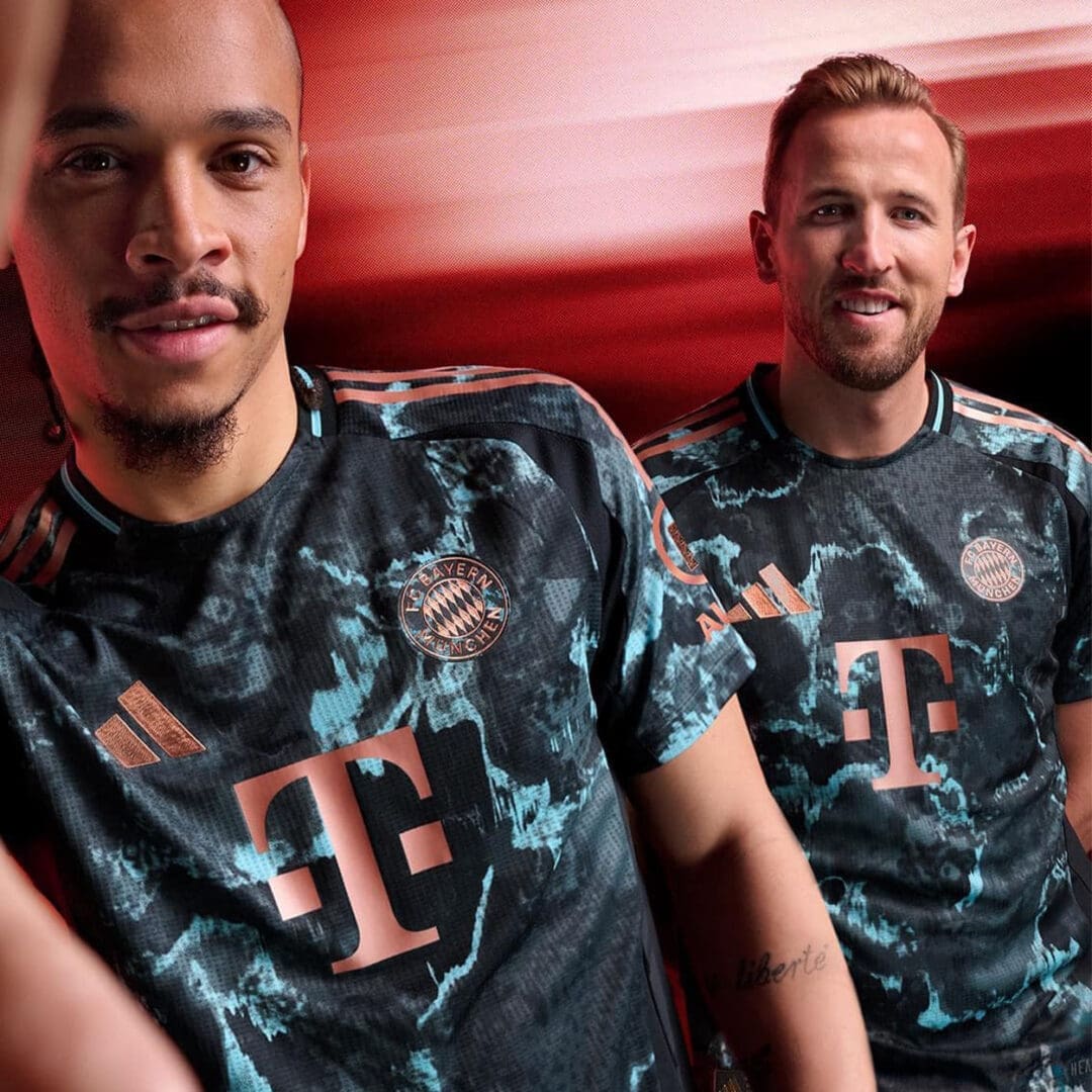 adidas FC Bayern Men's Authentic Away Jersey 2024/25 - Image 2