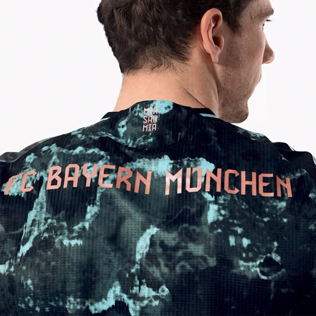 adidas FC Bayern Men's Authentic Away Jersey 2024/25 - Image 3