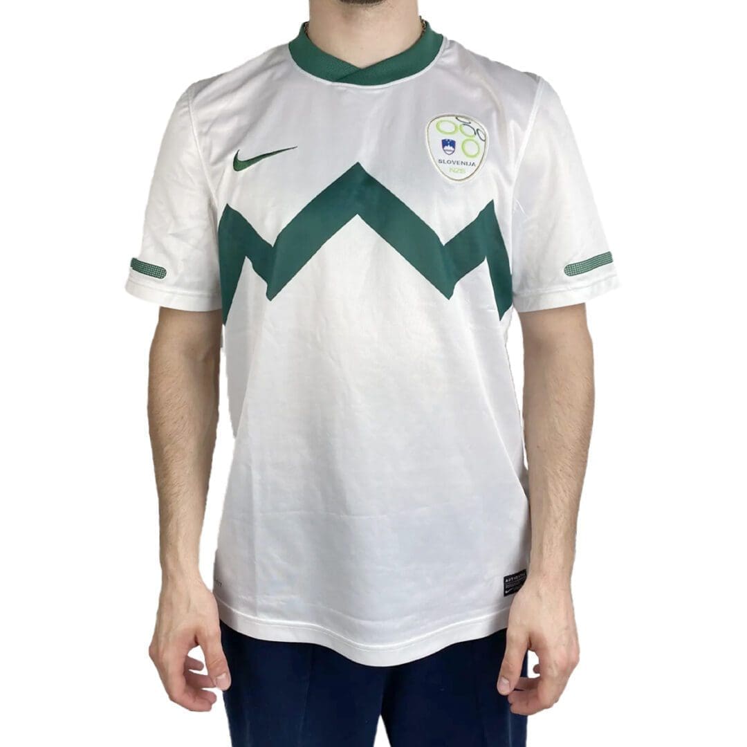 Nike Slovenia Men's Home Jersey 2010/11 - Image 2