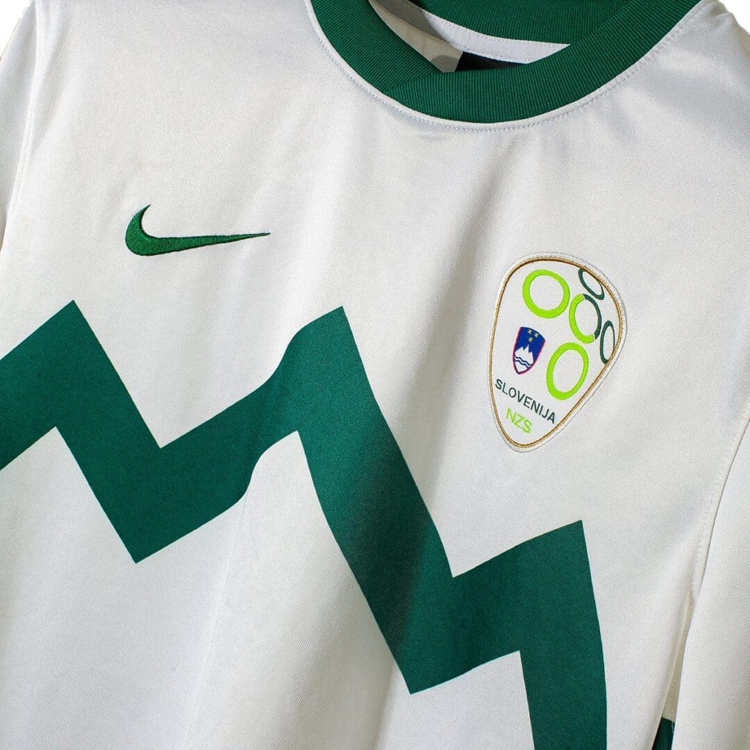 Nike Slovenia Men's Home Jersey 2010/11 - Image 3